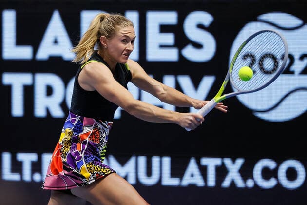 St. Petersburg Ladies Trophy 2022 - Day Four Aliaksandra Sasnovich of Belarus returns the ball to Jaqueline Cristian of Romania during the women s singles Round of 16 match of the WTA, Tennis Damen 500 St. Petersburg Ladies Trophy 2022 International Tennis Tournament on February 10, 2022 at the Sibur Arena in Saint Petersburg, Russia. Saint Petersburg Russia  Copyright: xMikexKireevx originalFilename:kireev-stpeters220210_npcgN.jpg