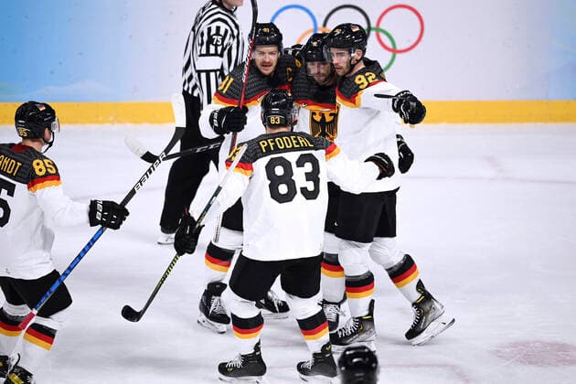 RIEDER Tobias Team GER Jubel mit Kapitaen MUELLER Moritz und NOEBELS Marcel Eishockey Spiel Vorrunde Kanada - Deutschland am Donnerstag den 10.02.2022 in Beijing Olympische Winterspiele 2022 in Peking China