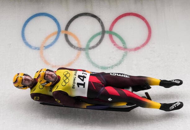(220210) -- BEIJING, Feb. 10, 2022 -- Tobias Wendl Tobias Arlt of Germany compete during the luge team relay competition?at the Yanqing?National Sliding Centre in Yanqing?district of Beijing, capital of China, Feb. 10, 2022. ) (BEIJING2022)CHINA-BEIJING-YANQING-OLYMPIC Winter games, Winterspiele,Spiele, Summer games LUGE-TEAM RELAY (CN) SunxFei 
