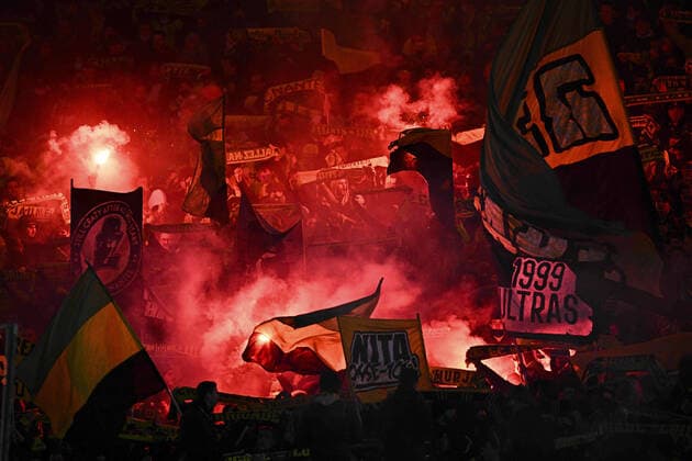 Sport Bilder des Tages Supporters du FC Nantes Fumigenes FOOTBALL : FC Nantes vs SC Bastia - Coupe de France - 10 02 2022 JBAutissier Panoramic 