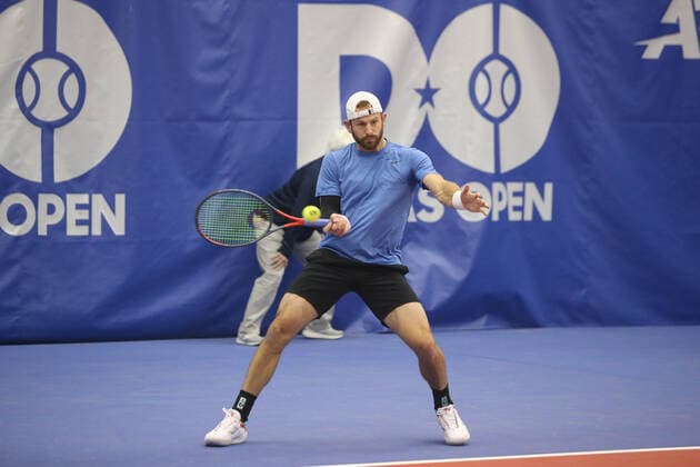 DALLAS, TX - FEBRUARY 10: Nathaniel Lammons (USA) returns a serve during the Dallas Open on February 10, 2022 at the Styslinger Altec Tennis Complex in Dallas, TX. (Photo by George Walker Icon Sportswire) TENNIS: FEB 10 Dallas Open Icon22021003