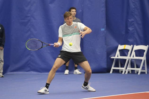 DALLAS, TX - FEBRUARY 10: Andre Goransson (SWE) returns a serve during the Dallas Open on February 10, 2022 at the Styslinger Altec Tennis Complex in Dallas, TX. (Photo by George Walker Icon Sportswire) TENNIS: FEB 10 Dallas Open Icon22021004