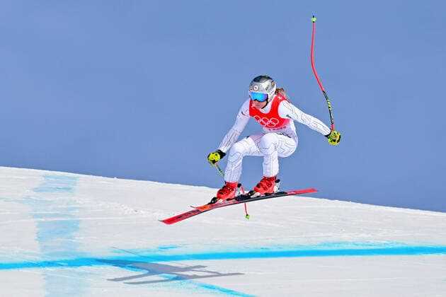 (220211) -- BEIJING, Feb. 11, 2022 -- Ester Ledecka of the Czech Republic competes during alpine skiing women s Super-G of Beijing 2022 Winter Olympics at National Alpine Skiing Centre in Yanqing District, Beijing, capital of China, Feb. 11, 2022. ) (BEIJING2022)CHINA-BEIJING-OLYMPIC Winter games, Winterspiele,Spiele, Summer games ALPINE SKIING-WOMEN S SUPER-G (CN) ChenxYichen 