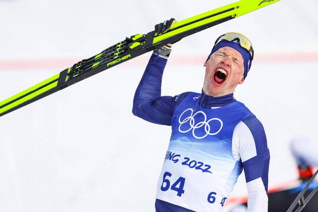 Bilder des Jahres 2022, Sport 02 Februar Sport Themen der Woche KW06 Sport Bilder des Tages OLYMPICS - Winter Olympic Games, Olympische Spiele, Olympia, OS Beijing 2022 ZHANGJIAKOU,CHINA,11.FEB.22 - OLYMPICS, NORDIC SKIING, CROSS COUNTRY SKIING - Winter Olympic Games Beijing 2022, 15km classic, men. Image shows the rejoicing of Iivo Niskanen (FIN).  GEPAxpictures xPatrickxSteiner