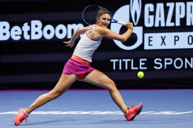 St. Petersburg Ladies Trophy 2022 - Quarter-Finals Irina-Camelia Begu of Romania returns the ball to Tereza Martincova of Czech Republic during the women s singles quarterfinal match of the WTA, Tennis Damen 500 St. Petersburg Ladies Trophy 2022 International Tennis Tournament on February 11, 2022 at the Sibur Arena in Saint Petersburg, Russia. Saint Petersburg Russia  Copyright: xMikexKireevx originalFilename:kireev-stpeters220211_npvlR.jpg