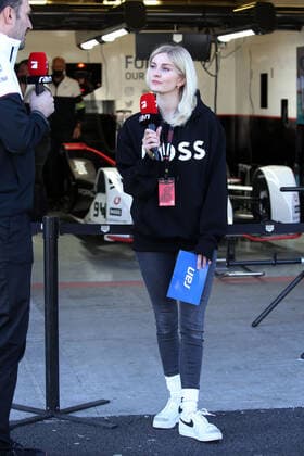 Lisa Hoffmann (GER) Pro7 & ran- Reporterin, Formel E FIA Weltmeisterschaft, Saison 8, Mexiko- City E- Prix, 11.02.2022, MEX, TV, Fernsehen, Interview