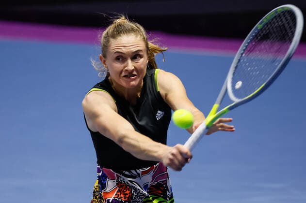 St. Petersburg Ladies Trophy 2022 - Quarter-Finals Aliaksandra Sasnovich of Belarus returns the ball to Jelena Ostapenko of Latvia during the women s singles quarterfinal match of the WTA, Tennis Damen 500 St. Petersburg Ladies Trophy 2022 International Tennis Tournament on February 11, 2022 at the Sibur Arena in Saint Petersburg, Russia. Saint Petersburg Russia  Copyright: xMikexKireevx originalFilename:kireev-stpeters220211_npbKQ.jpg