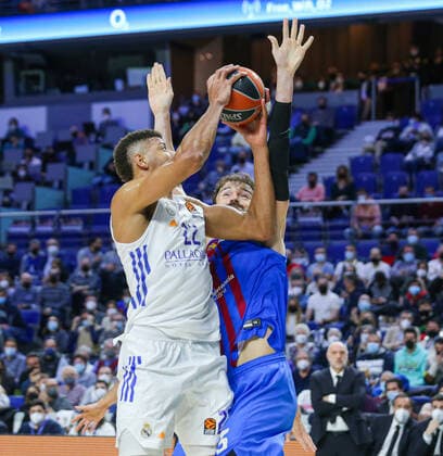 11th February 2022; Wizink Center; Madrid; Spain; Turkish Airlines Euroleague Basketball; Real Madrid vs FC Barcelona, Barca Barca; Edy Walter Tavares (Madrid) Madrid Madrid Spain Baloncesto Copyright: xAlbaxPachecox xAgenciaxLOFx