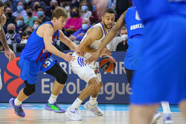 11th February 2022; Wizink Center; Madrid; Spain; Turkish Airlines Euroleague Basketball; Real Madrid vs FC Barcelona, Barca Barca; Nigel Williams-Goss (Real Madrid Baloncesto) and Madrid Madrid Spain Baloncesto Copyright: xAlbaxPachecox xAgenciaxLOFx