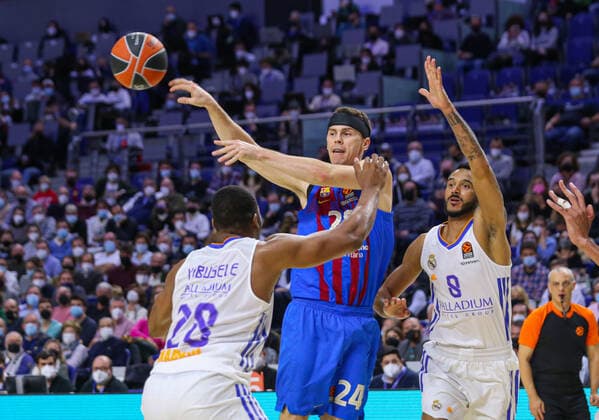 11th February 2022; Wizink Center; Madrid; Spain; Turkish Airlines Euroleague Basketball; Real Madrid vs FC Barcelona, Barca Barca; Kyle Kuric (Barca) Madrid Madrid Spain Baloncesto Copyright: xAlbaxPachecox xAgenciaxLOFx
