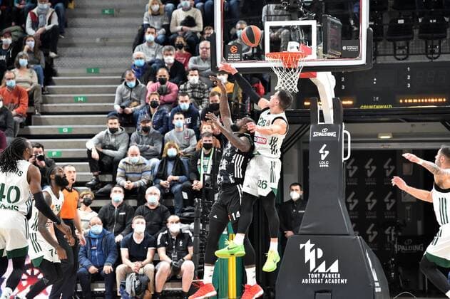 James Gist (asvel) vs Nemanja Nedovic (panathinaikos) BASKETBALL : LDLC ASVEL vs Panathinaikos AthÂnes - Euroligue - 11 02 2022 FredericChambert Panoramic 