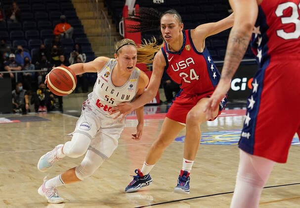 Belgium s Julie Allemand and USA s Dearica Hamby fight for the ball during a basketball match between the Belgian Cats and the United States, a qualifier for the World Cup later this year, at Washington D.C. in the United States, Friday 11 February 2022. The Cats will be playing two World Cup qualifiers in Washington DC, US, and one in Santo Domingo, Dominican Republic. TONYxQUINN  x9100158x