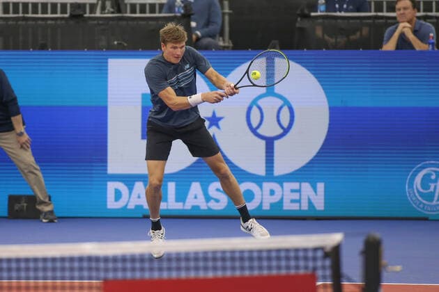 DALLAS, TX - FEBRUARY 11: Andre Goransson (SWE) hits a backhand during the Dallas Open on February 11, 2022 at the Styslinger Altec Tennis Complex in Dallas, TX. (Photo by George Walker Icon Sportswire) TENNIS: FEB 11 Dallas Open Icon22021119
