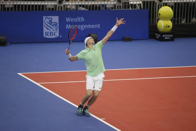 DALLAS, TX - FEBRUARY 11: John Isner (USA) serves during the Dallas Open on February 11, 2022 at the Styslinger Altec Tennis Complex in Dallas, TX. (Photo by George Walker Icon Sportswire) TENNIS: FEB 11 Dallas Open Icon22021125