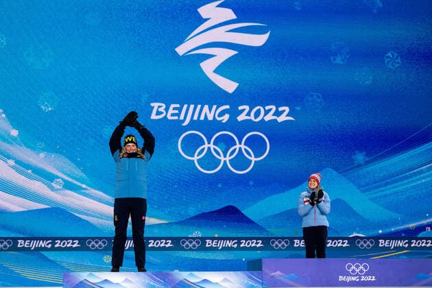 220212 Elvira Öberg at the medal ceremony for women?s biathlon 7,5 km sprint during day 8 of the 2022 Winter Olympics on February 12, 2022 in Zhangjiakou. Photo: Vegard Grott BILDBYRAN kod VG VG0239 Olympic Games, Olympische Spiele, Olympia, OS olympics winter olympics os ol olympiska spel vinter-os olympiske leker peking peking 2022 beijing 2022 beijing 2022 olympic games beijing 2022 winter olympic games peking-os beijing-ol vinter-ol bbeng medaljeseremoni medaljceremoni medal ceremony Sverige Sweden Copyright: VEGARDxGRoTT BB220212VG056