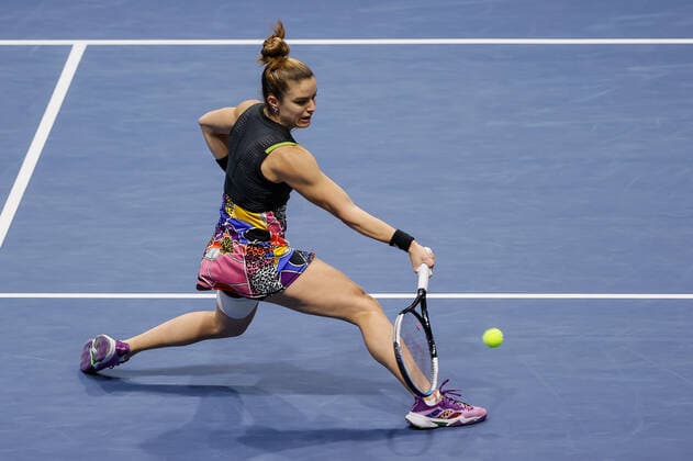 St. Petersburg Ladies Trophy 2022 - Semi-Finals Maria Sakkari of Greece returns the ball to Irina-Camelia Begu of Romania during the women s singles semifinal match of the WTA, Tennis Damen 500 St. Petersburg Ladies Trophy 2022 International Tennis Tournament on February 12, 2022 at the Sibur Arena in Saint Petersburg, Russia. Saint Petersburg Russia  Copyright: xMikexKireevx originalFilename:kireev-stpeters220212_np26N.jpg