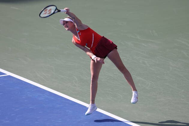 Marketa Vondrousova, CZE, during qualifying round of 2022 Dubai Championships in Dubai, 12 02 2022; -