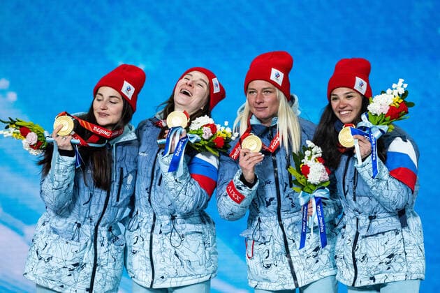 220212 Veronika Stepanova, Yulia Stupak, Natalia Nepryaeva and Tatiana Sorina of ROC (Russia) with gold medals at the medals ceremony for women?s cross-country skiing 4x5 km relay during day 8 of the 2022 Winter Olympics on February 12, 2022 in Zhangjiakou. Photo: Vegard Grott BILDBYRAN kod VG VG0239 Olympic Games, Olympische Spiele, Olympia, OS olympics winter olympics os ol olympiska spel vinter-os olympiske leker peking peking 2022 beijing 2022 beijing 2022 olympic games beijing 2022 winter olympic games peking-os beijing-ol vinter-ol bbeng medaljeseremoni medaljceremoni medal ceremony Sverige Sweden Copyright: VEGARDxGRoTT BB220212VG082