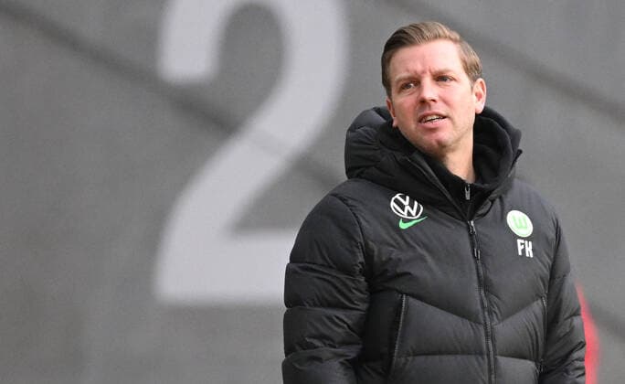 12.02.2022, xjhx, Fussball 1.Bundesliga, Eintracht Frankfurt - VfL Wolfsburg emspor, v.l. Trainer Florian Kohfeldt (VfL Wolfsburg) (DFL DFB REGULATIONS PROHIBIT ANY USE OF PHOTOGRAPHS as IMAGE SEQUENCES and or QUASI-VIDEO) Frankfurt am Main
