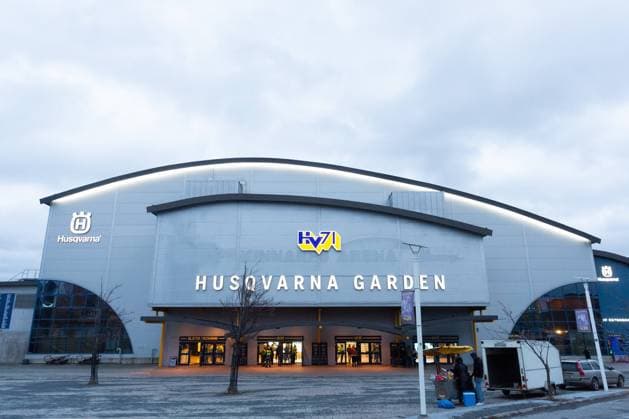 220212 Exteriör av Husqvarna Garden inför ishockeymatchen i Hockeyallsvenskan mellan HV71 och Karlskoga den 12 februari 2022 i Jönköping. Copyright: AXELxBOBERG BB220212AX006