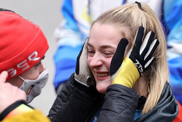 (220212) -- BEIJING, Feb. 12, 2022 -- Hannah Neise of Germany celebrates after winning the gold medal in the skeleton women heat of Beijing 2022 Winter Olympics at National Sliding Centre in Yanqing District, Beijing, capital of China, Feb. 12, 2022. ) (BEIJING2022)CHINA-BEIJING-OLYMPIC Winter games, Winterspiele,Spiele, Summer games SKELETON-WOMEN HEAT (CN) YaoxJianfeng 