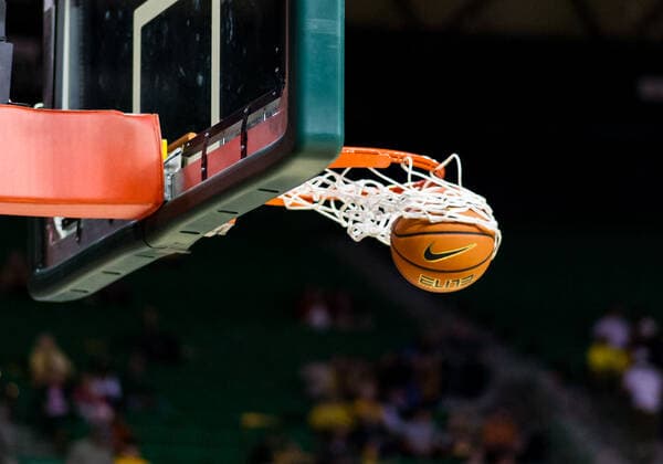 February 12 2022: Stock photo of a basketball going into the basket before the NCAA, College League, USA Basketball game between the Texas Longhorns and Baylor Bears at Ferrell Center in Waco, Texas. CSM Waco US - ZUMAc04_ 20220212_zaf_c04_104 Copyright: xMatthewxLynchx