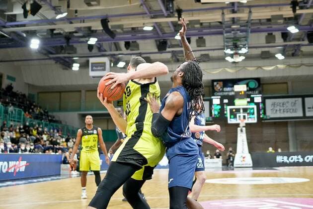 medi bayreuth - MLP Heidelberg , Basketball, Bundesliga, BBL, Spieltag 21, Spielzeit 2021 2022, 13.02.2022 3 Lowery, Robert (MLP Heidelberg) 19 Sajus Martynas (medi Bayreuth) medi bayreuth - MLP Heidelberg , Basketball, Bundesliga, BBL, Spieltag 21, Spielzeit 2021 2022, 13.02.2022 Bayreuth Copyright: xEibner-Pressefoto ThorstenxOchsx EP_TOS