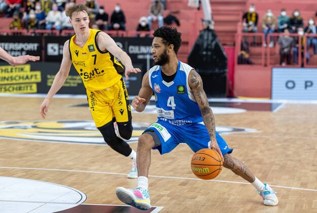 Jordan Livingston Barnes (Uni Baskets Paderborn, 04) ¨¨Tigers Tübingen vs. Uni Baskets Paderborn, 2. Basketball, Bundesliga, Pro A, Barmer 2 Basketball, Spieltag 25, Spielzeit 2021 2022, 12.02.2022, ¨¨ Tigers Tübingen - Uni Baskets Paderborn, Basketball, 2. Bundesliga, Barmer 2 Basketball, Spieltag 25, Spielzeit 2021 2022, 12.02.2022 Tuebingen Copyright: xDennisxDuddek xEibnerxPressefotox EP_DDK