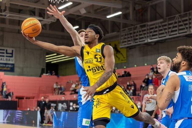 Isaiah Crawley (Tigers Tuebingen, 53) Tigers Tübingen vs. Uni Baskets Paderborn, 2. Basketball, Bundesliga, Pro A, Barmer 2 Basketball, Spieltag 25, Spielzeit 2021 2022, 12.02.2022, ¨¨ Tigers Tübingen - Uni Baskets Paderborn, Basketball, 2. Bundesliga, Barmer 2 Basketball, Spieltag 25, Spielzeit 2021 2022, 12.02.2022 Tuebingen Copyright: xDennisxDuddek xEibnerxPressefotox EP_DDK
