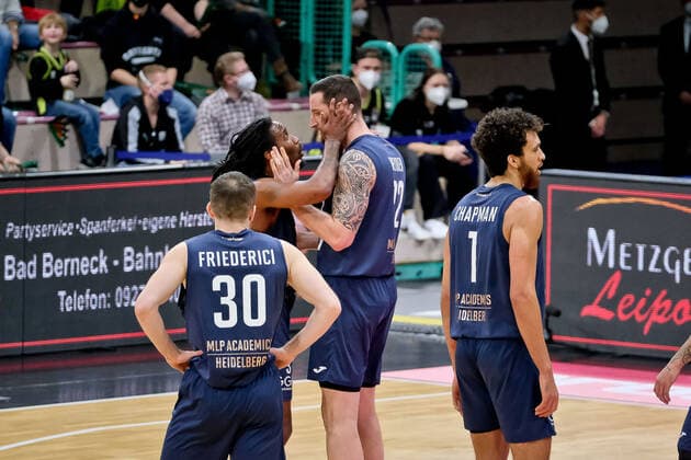 medi bayreuth - MLP Heidelberg , Basketball, Bundesliga, BBL, Spieltag 21, Spielzeit 2021 2022, 13.02.2022 22 Heyden, Phillipp (MLP Heidelberg) 3 Lowery, Robert (MLP Heidelberg) medi bayreuth - MLP Heidelberg , Basketball, Bundesliga, BBL, Spieltag 21, Spielzeit 2021 2022, 13.02.2022 Bayreuth Copyright: xEibner-Pressefoto ThorstenxOchsx EP_TOS