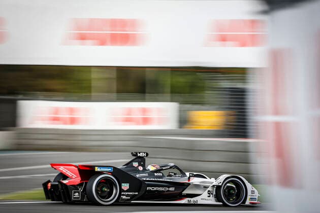 94 WEHRLEIN Pascal (ger), TAG Heuer Porsche Formula E Team, Porsche 99X Electric, action during the 2022 Mexico City ePrix, 2nd meeting of the 2021-22 ABB FIA Formula E World Championship, WM, Weltmeisterschaft on the Autodromo Hermanos Rodriguez from February 10 to 11, in Mexico City, Mexico - AUTO - 2022 FORMULA E Mexico City ePRIX DPPI Panoramic  03422002__F2_2533