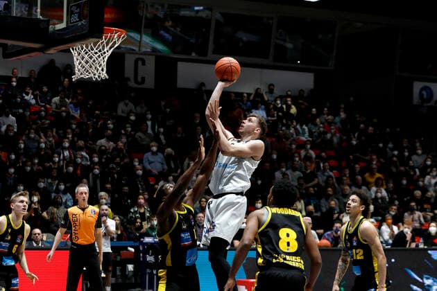 12.02.2022, easyCredit Basketball Bundesliga, BBL, Saison 2021 2022, Herren, Chemnitz Niners - MHP Riesen Ludwigsburg Jan Niklas Wimberg, Niners Chemnitz Chemnitz Messe Chemnitz Sachsen Germany