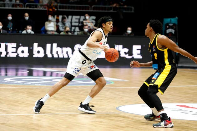 12.02.2022, easyCredit Basketball Bundesliga, BBL, Saison 2021 2022, Herren, Chemnitz Niners - MHP Riesen Ludwigsburg Nelson Weidemann, Niners Chemnitz, James Woodard, MHP Riesen Ludwigsburg Chemnitz Messe Chemnitz Sachsen Germany