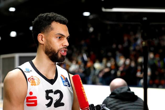 12.02.2022, easyCredit Basketball Bundesliga, BBL, Saison 2021 2022, Herren, Chemnitz Niners - MHP Riesen Ludwigsburg Trent Lockett, Niners Chemnitz beim Interview Chemnitz Messe Chemnitz Sachsen Germany