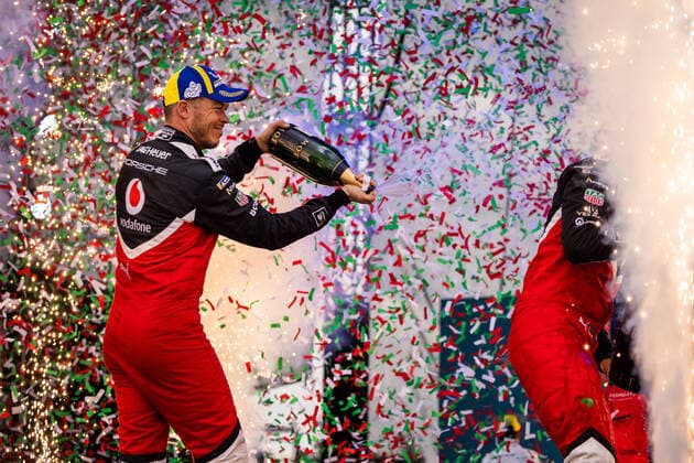 LOTTERER Andre (ger), TAG Heuer Porsche Formula E Team, Porsche 99X Electric, portrait at the podium during the 2022 Mexico City ePrix, 2nd meeting of the 2021-22 ABB FIA Formula E World Championship, WM, Weltmeisterschaft on the Autodromo Hermanos Rodriguez from February 10 to 11, in Mexico City, Mexico - AUTO - 2022 FORMULA E Mexico City ePRIX DPPI Panoramic  03422003_GH_59704