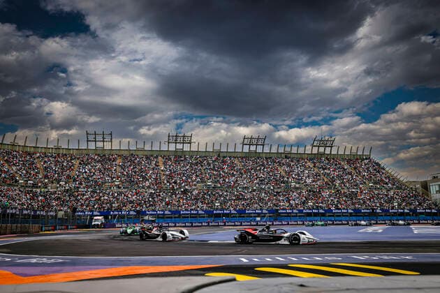 94 WEHRLEIN Pascal (ger), TAG Heuer Porsche Formula E Team, Porsche 99X Electric, action during the 2022 Mexico City ePrix, 2nd meeting of the 2021-22 ABB FIA Formula E World Championship, WM, Weltmeisterschaft on the Autodromo Hermanos Rodriguez from February 10 to 11, in Mexico City, Mexico - AUTO - 2022 FORMULA E Mexico City ePRIX DPPI Panoramic  03422003__F1_3427