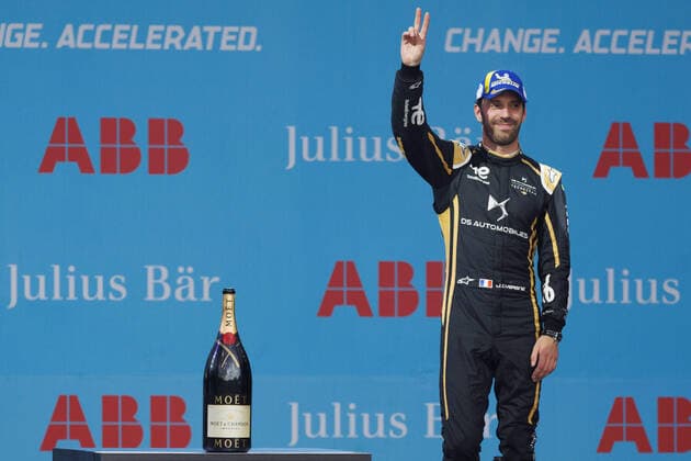 VERGNE Jean-Eric (fra), DS Techeetah, DS E-Tense FE21, portrait podium ambiance, during the 2022 Mexico City ePrix, 2nd meeting of the 2021-22 ABB FIA Formula E World Championship, WM, Weltmeisterschaft on the Autodromo Hermanos Rodriguez from February 10 to 11, in Mexico City, Mexico - AUTO - 2022 FORMULA E Mexico City ePRIX DPPI Panoramic  _LF31332