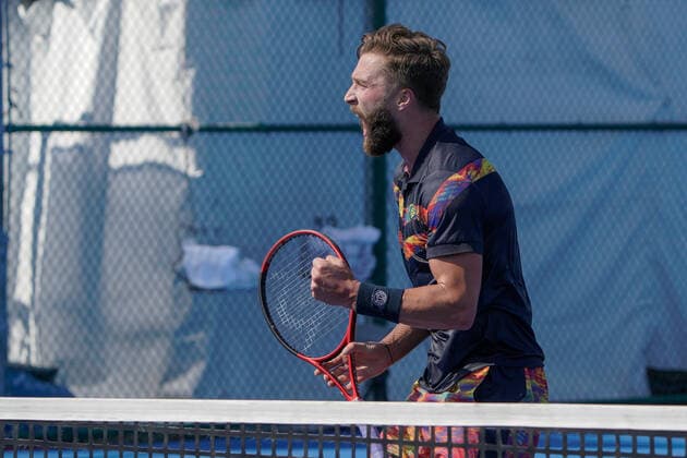 DELRAY BEACH, FL - FEBRUARY 12: Liam Broady (GBR) competes during the qualifying round of the ATP, Tennis Herren Delray Beach Open on February 12, 2022, at the Delray Beach Stadium & Tennis Center in Delray Beach, Florida.(Photo by Aaron Gilbert Icon Sportswire) TENNIS: FEB 12 Delray Beach Open Icon220212151