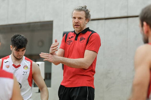 1. Rollstuhl Basketball-Bundesliga, RBC Koeln99ers vs. Hannover United, 12.02.2022 Mathew Foden (Trainer RBC Koeln99ers), 1. Rollstuhl Basketball-Bundesliga, RBC Koeln99ers vs. Hannover United am 12.02.2022 in Sporthalle Bergischer Ring, in Koeln (Nordrhein-Westfalen) Copyright: xBEAUTIFULxSPORTS Mueller-Laschetx