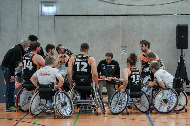 1. Rollstuhl Basketball-Bundesliga, RBC Koeln99ers vs. Hannover United, 12.02.2022 Timeout Hannover, 1. Rollstuhl Basketball-Bundesliga, RBC Koeln99ers vs. Hannover United am 12.02.2022 in Sporthalle Bergischer Ring, in Koeln (Nordrhein-Westfalen) Copyright: xBEAUTIFULxSPORTS Mueller-Laschetx