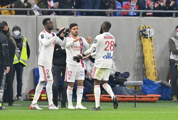 Sinaly Diomende avec Henrique et Tanguy Ndombele (lyon) FOOTBALL: Olympique Lyonnais vs OGC Nice - Ligue 1 - 12 02 2022 FredericChambert Panoramic 