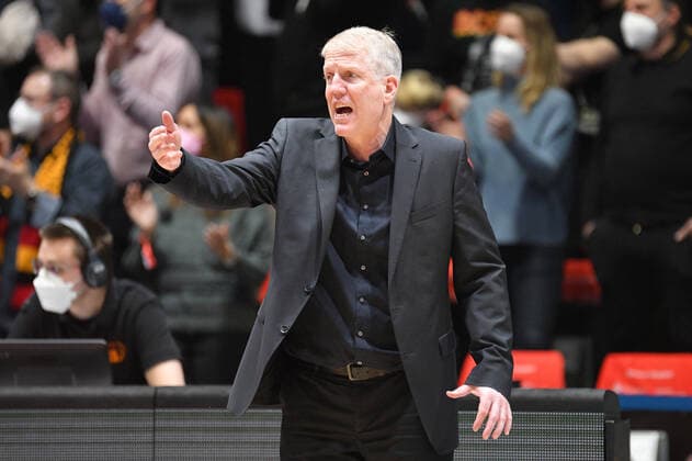 John Patrick (Trainer, Head Coach, MHP RIESEN Ludwigsburg), Niners Chemnitz vs. MHP RIESEN Ludwigsburg, easycredit Basketball Bundesliga, 12.02.2022 Niners Chemnitz vs. MHP RIESEN Ludwigsburg, easycredit Basketball Bundesliga, 12.02.2022 Chemnitz Copyright: xBertxHarzer xEibner-xPressefotox