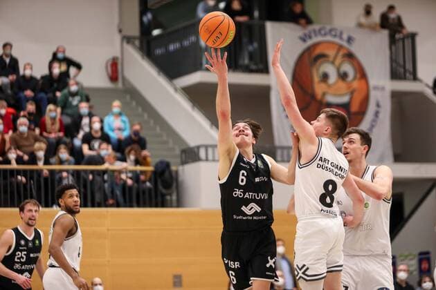 2. Basketball Bundesliga ProB Basketball ART Giants Düsseldorf gegen WWU Baskets Münster, 12.02.2022 Jasper Guenther ( 6 WWU Baskets Muenster); 2. Basketball Bundesliga ProB Basketball ART Giants Düsseldorf gegen WWU Baskets Münster am 12.02.2022, Duesseldorf. Copyright: xBEAUTIFULxSPORTS KennyxBeelex