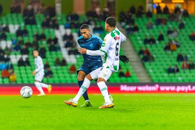 GRONINGEN, Stadium Euroborg, 12-02-2022 , season 2021 2022 , Dutch Eredivisie. Fortuna Sittard player Deroy Duarte FC Groningen player Laros Duarte Final score 0-1 during the match Groningen - Fortuna Groningen - Fortuna  x15366121x Copyright: