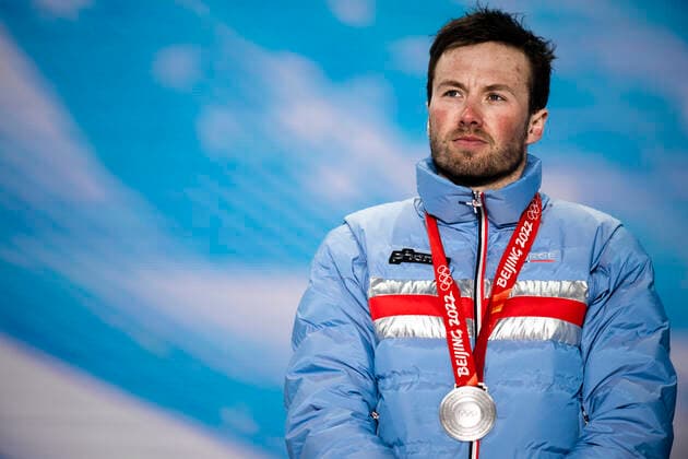 220213 Emil Iversen of Norway with his silver medal at the medal ceremony for men s cross-country skiing 4 x 10 km relay during day 9 of the 2022 Winter Olympics on February 13, 2022 in Zhangjiakou. Photo: Jon Olav Nesvold BILDBYRAN COP 217 JE0041 Olympic Games, Olympische Spiele, Olympia, OS olympics winter olympics os ol olympiska spel vinter-os olympiske leker peking peking 2022 beijing 2022 beijing 2022 olympic games beijing 2022 winter olympic games peking-os beijing-ol vinter-ol 9 bbeng norge Copyright: JONxOLAVxNESVOLD BB220213JE119