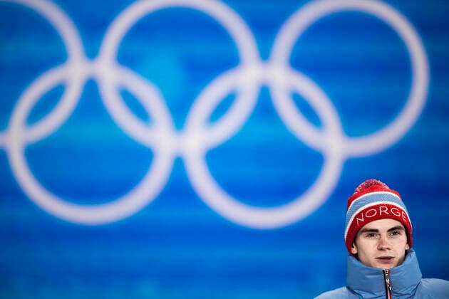 220213 Marius Lindvik of Norway at the medal ceremony for men s Ski jumping, Skispringen, Ski, nordisch large hill individual during day 9 of the 2022 Winter Olympics on February 13, 2022 in Zhangjiakou. Photo: Jon Olav Nesvold BILDBYRAN COP 217 JE0041 Olympic Games, Olympische Spiele, Olympia, OS olympics winter olympics os ol olympiska spel vinter-os olympiske leker peking peking 2022 beijing 2022 beijing 2022 olympic games beijing 2022 winter olympic games peking-os beijing-ol vinter-ol 9 bbeng norge jubel guld Copyright: JONxOLAVxNESVOLD BB220213JE125