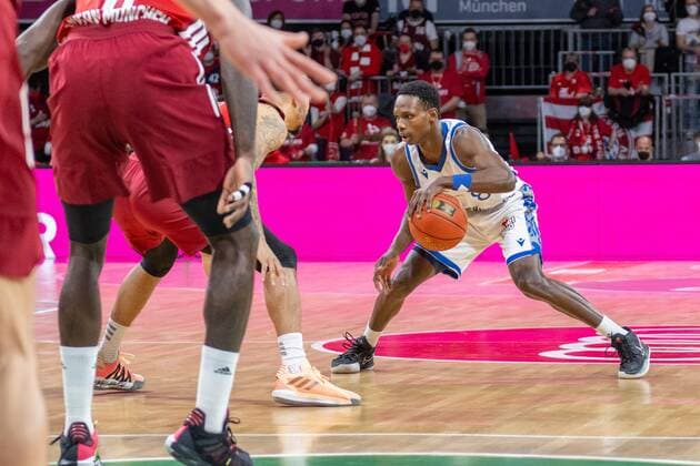 Brancou Badio 8 (Fraport Skyliner), FC Bayern Basketball vs. Fraport Skyliners, easyCredit BBL, 13.02.2022 Muenchen Bayern Deutschland