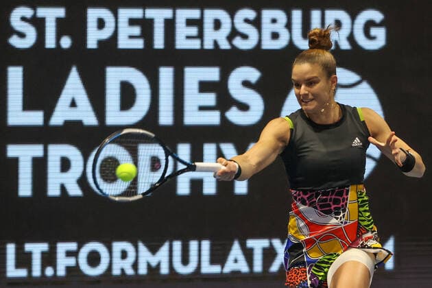 ST PETERSBURG, RUSSIA - FEBRUARY 13, 2022: Greece s Maria Sakkari in her final tennis singles match against Estonia s Anett Kontaveit as part of the 2022 WTA, Tennis Damen St Petersburg Ladies Trophy at Sibur Arena. Alexander Demianchuk TASS  TS122F14