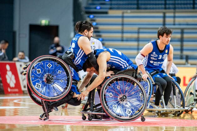 Rollstuhlbasketball Bundesliga; RSV Lahn-Dill - BG Baskets Hamburg, 12.02.22 Saman Balaghi ( 23 BG Baskets Hamburg), Mojtaba Kamali ( 24 BG Baskets Hamburg) Rollstuhlbasketball Bundesliga; RSV Lahn-Dill - BG Baskets Hamburg: Wetzlar, 12.02.22 Copyright: xBEAUTIFULxSPORTS Roeczeyx