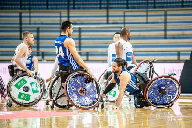 Rollstuhlbasketball Bundesliga; RSV Lahn-Dill - BG Baskets Hamburg, 12.02.22 Mojtaba Kamali ( 24 BG Baskets Hamburg), Saman Balaghi ( 23 BG Baskets Hamburg), Thomas Boehme ( 13 RSV Lahn-Dill) Rollstuhlbasketball Bundesliga; RSV Lahn-Dill - BG Baskets Hamburg: Wetzlar, 12.02.22 Copyright: xBEAUTIFULxSPORTS Roeczeyx